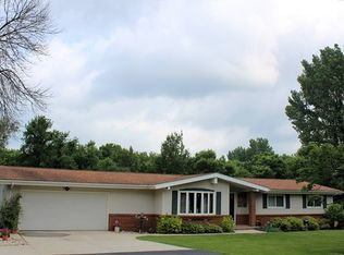 13550 Prairie Center Rd, Morrison, IL 61270