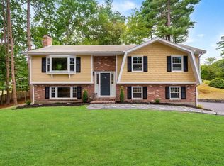 5 Gateway Ln, Beverly, MA 01915