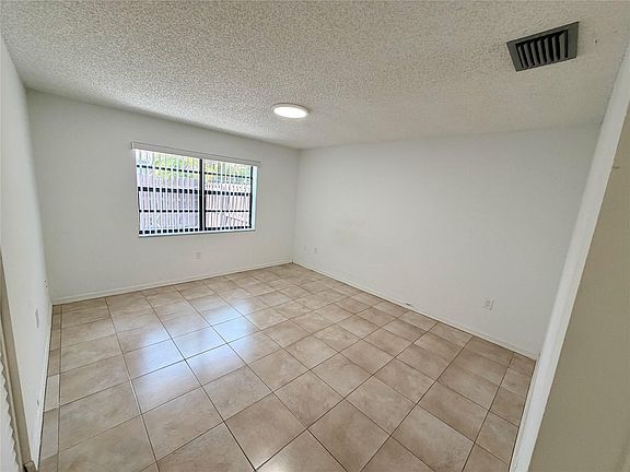 5th image of 4804 SW 145th Avenue