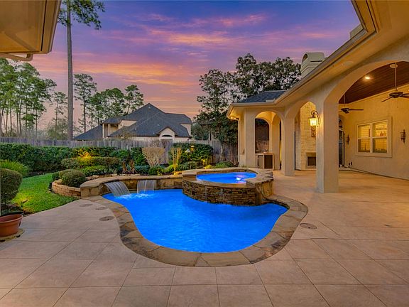 3rd image of 16618 Victoria Falls Dr