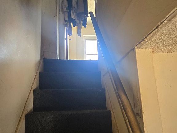 5th image of 3156 Weikel St