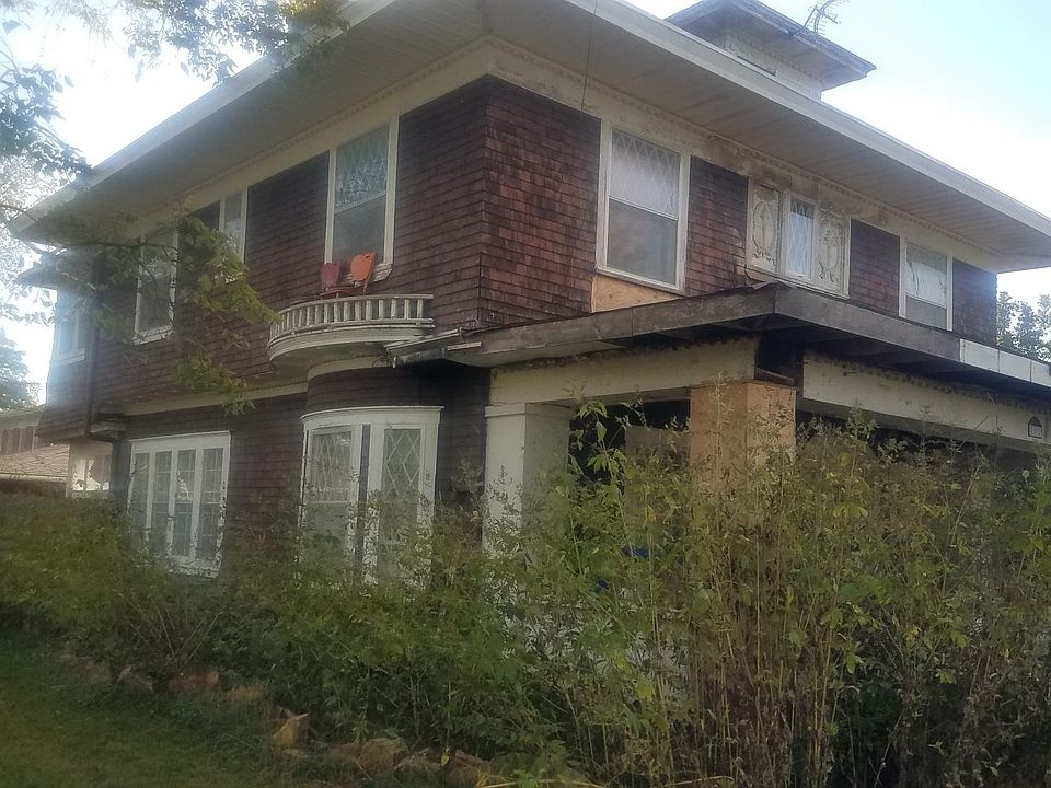 102 S School St, Eureka, KS 67045 Zillow