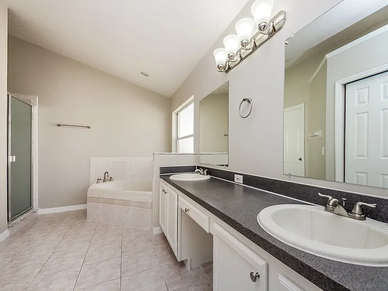 4616 Falcon Ave — Photo 11