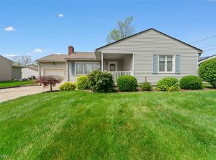 2716 Christine Ln, Youngstown, OH