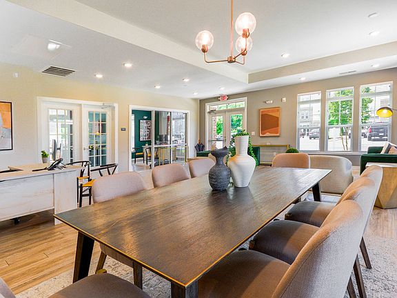 4th image of 1094 Forman Ln #4-301