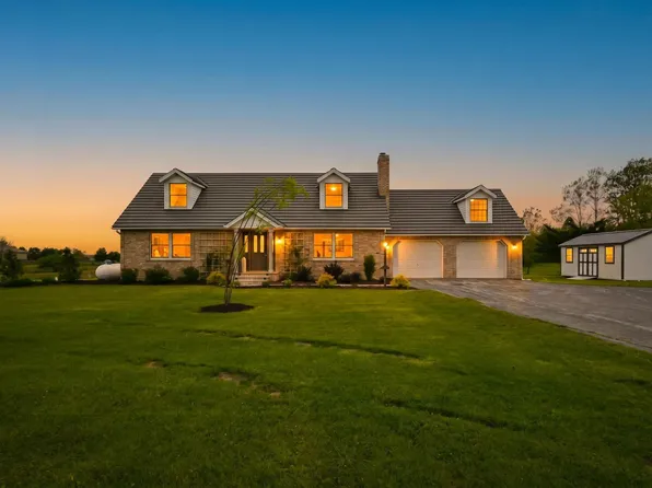 7228 N Meridian Rd, Uniondale, IN 46791