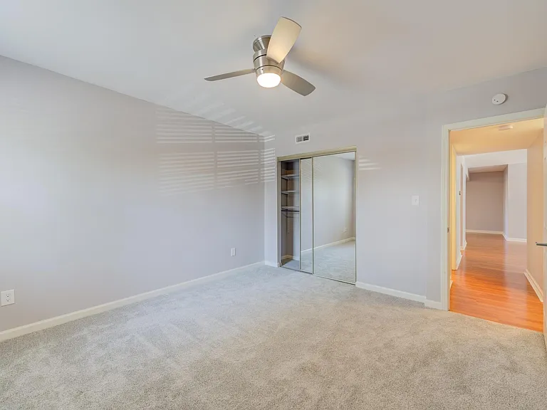 1547 E Swan Cir — Photo 14