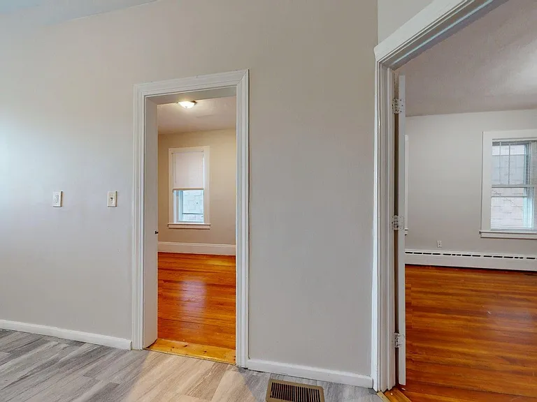 677 Bennington St #1 — Photo 10