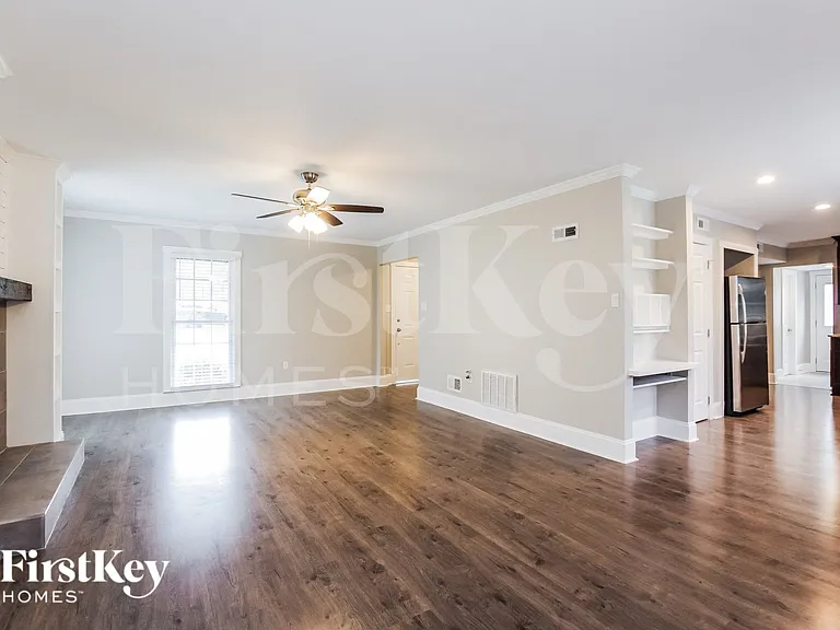 1001 Covewood Ct — Photo 3