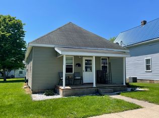 621 W 10th St, Rushville, IN