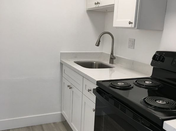 635 Macarthur Blvd #3