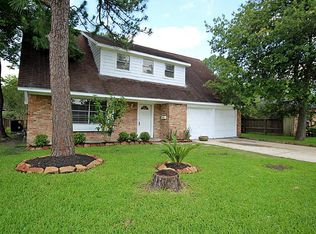 10918 Sagewind Dr, Houston, TX 77089