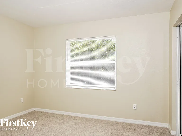 2476 Parrot St — Photo 15