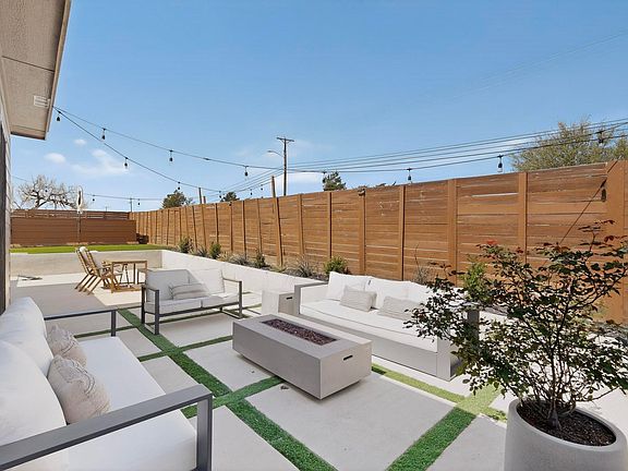 4th image of 3889 Sam Cir