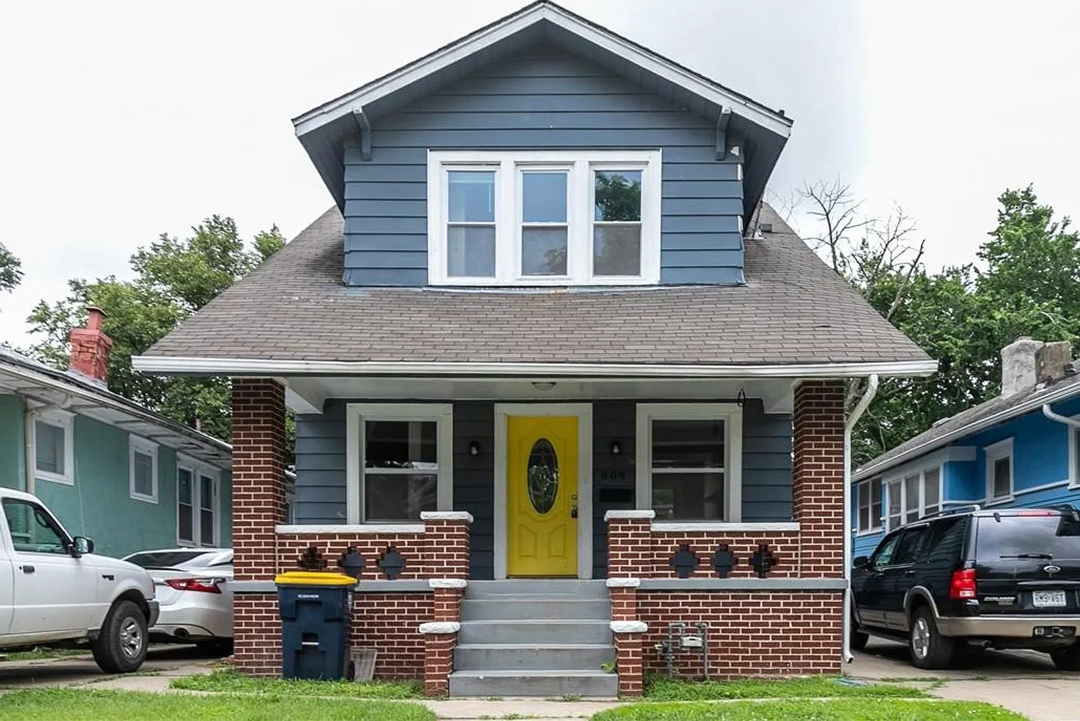 3 bed 1 bath Home with External Garage — Photo 1