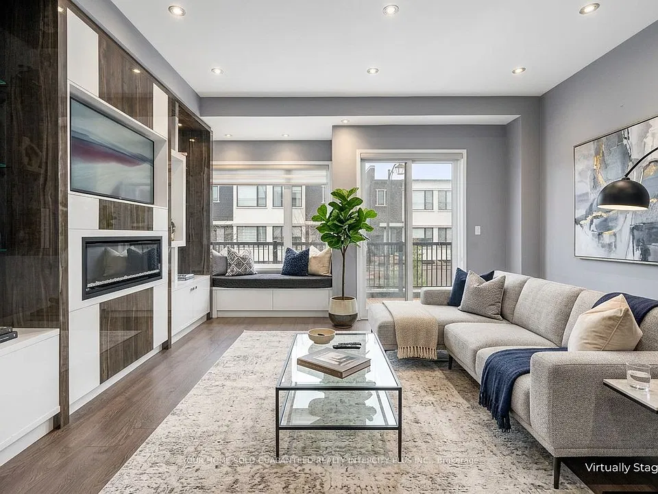 3910 Major Mackenzie Dr