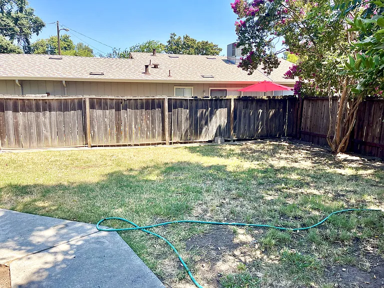 3976 Mission Rd — Photo 14