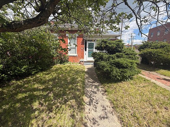 2nd image of 166 N Hamilton Ave