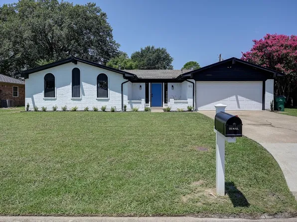 512 Egret Ln, Greenville, TX 75402