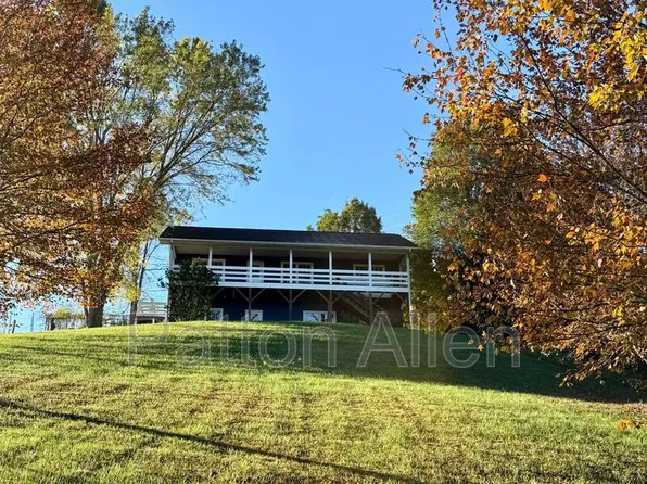 271 Breton Ridge Rd, Leicester, NC 28748