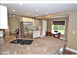 4th image of 8713 NE 34th Way