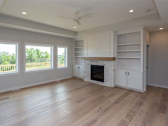 3rd image of 2635 Serenity Dr