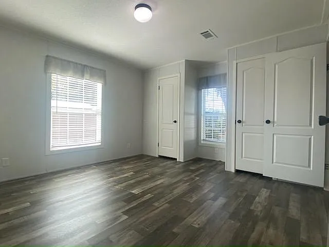 3 bed, 2.0 bath, 1232 sqft, $2,200 — Photo 3