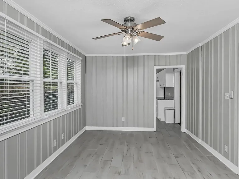 1013 Price Ave — Photo 19