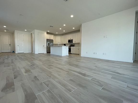 4th image of 1634 W La Mirada Dr