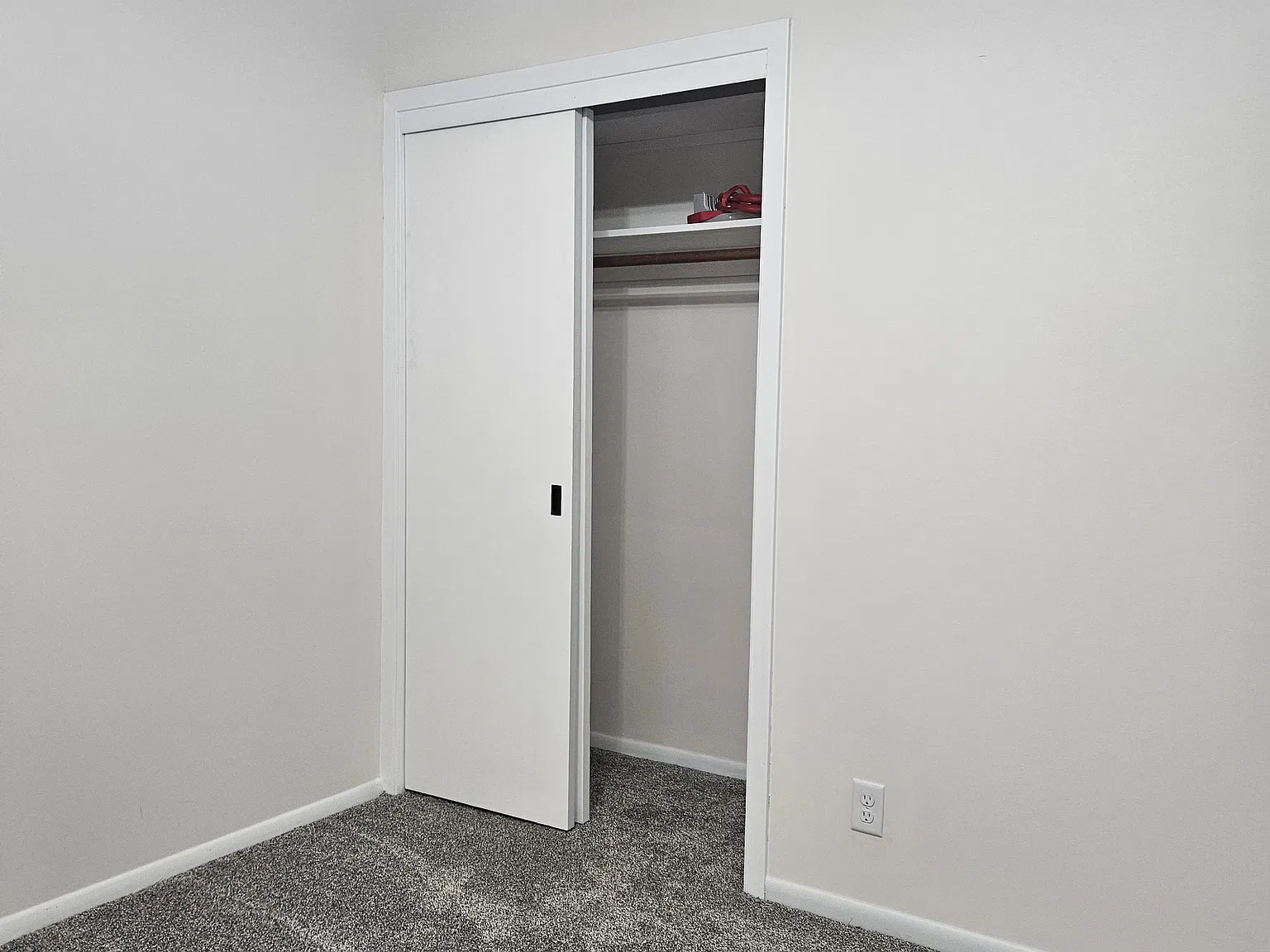 2 bed, 1100 sqft, $1,100 — Photo 1
