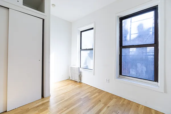 Rented by City Connections Realty | media 15