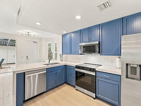 5th image of 4102 Community Drive