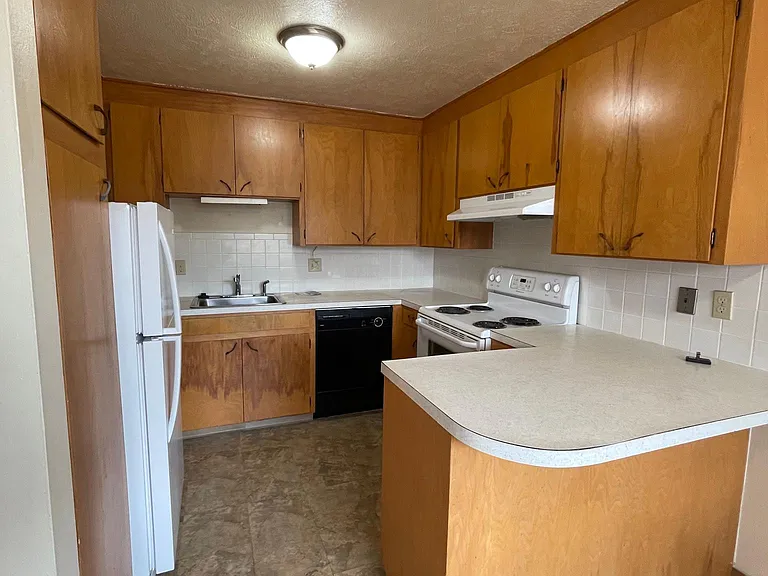 2517 N Garfield Ave — Photo 5