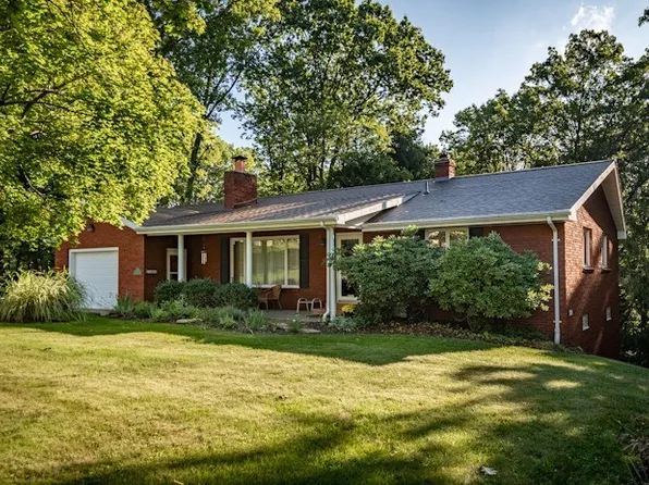 301 E Judy Lynn Dr, Farrell, PA 16121