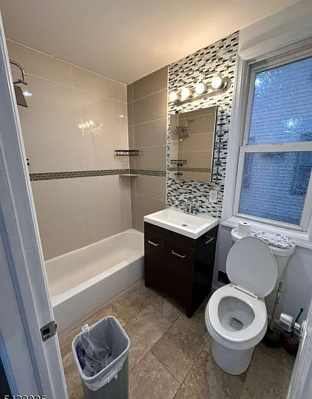 31 Yale Ave — Photo 7