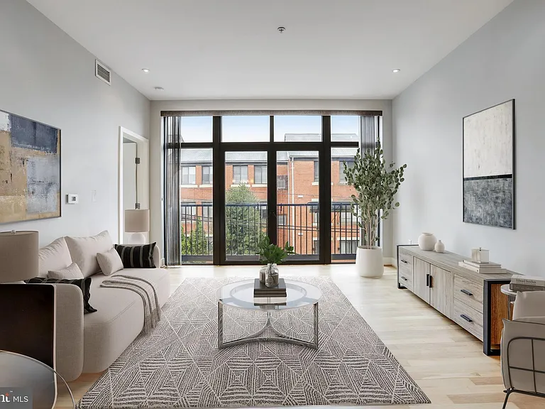 1435 Chapin St NW #206 — Photo 3