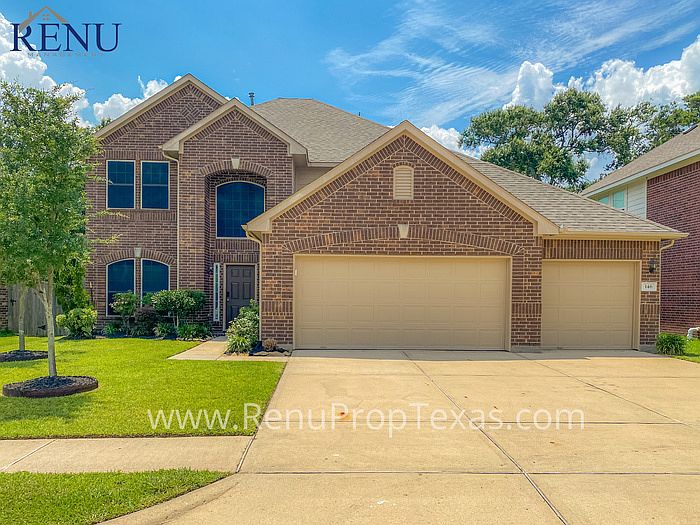 1st image of 146 Persimmon Dr