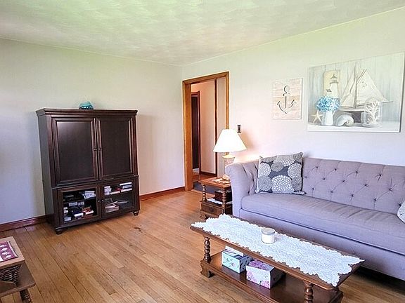 3rd image of 89 Lyman Road
