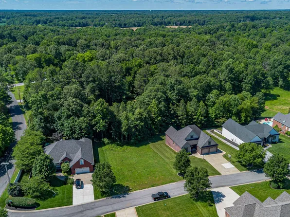 255 Forest Ridge Cv, Paducah, KY 42003