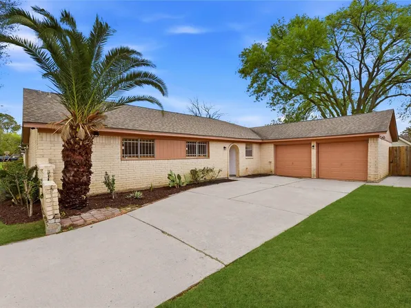 9211 Benning Dr, Houston, TX 77031