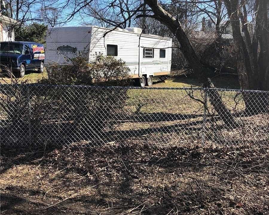 2nd image of 8 Lafayette Dr