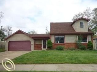 6060 Cooper St, Taylor, MI 48180