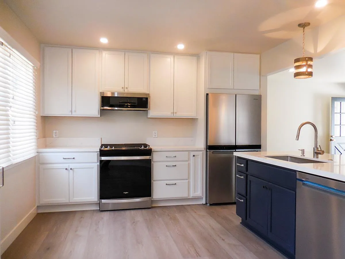2 bed, $8,000 — Photo 4