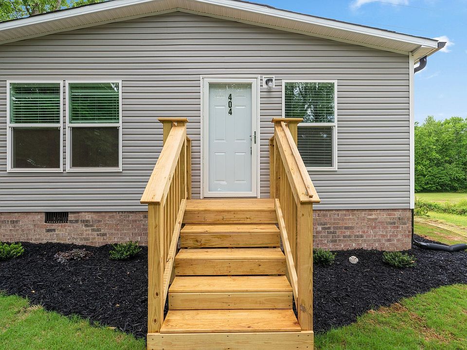 1st image of 404 Penarth Dr