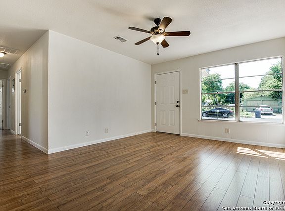 4th image of 8031 Cedar Vw