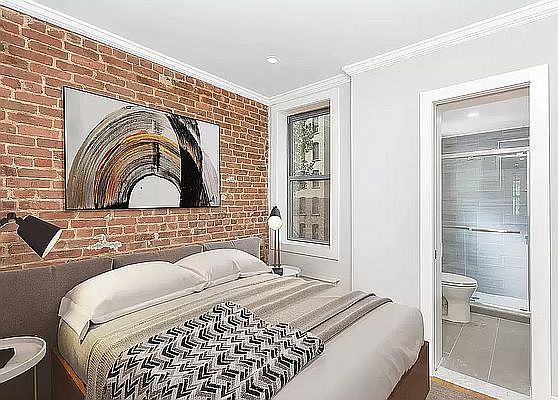4th image of 422 E 81st St #5F