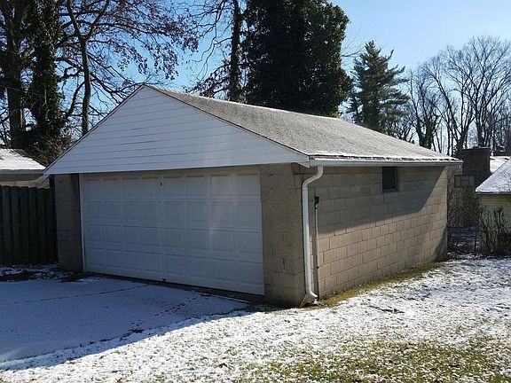 4th image of 1715 Marilyn Ln