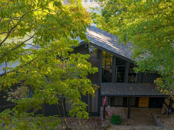 491 Walkers Cay Dr, Osage Beach, MO 65065