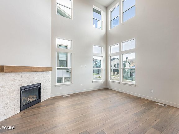 2nd image of 419 W Ascent Dr