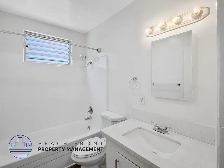 868 Victor Ave. — Photo 13